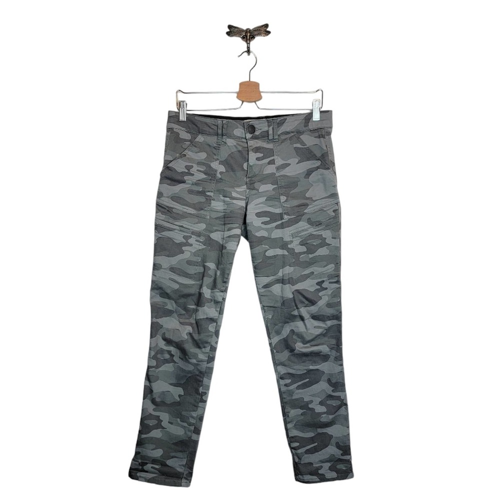 Democracy Women's Gray Green Camo Jeans
